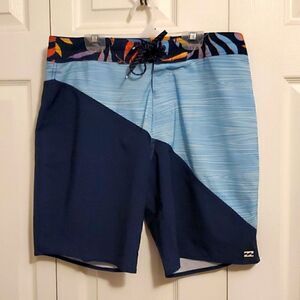 Billabong pro, size 30 